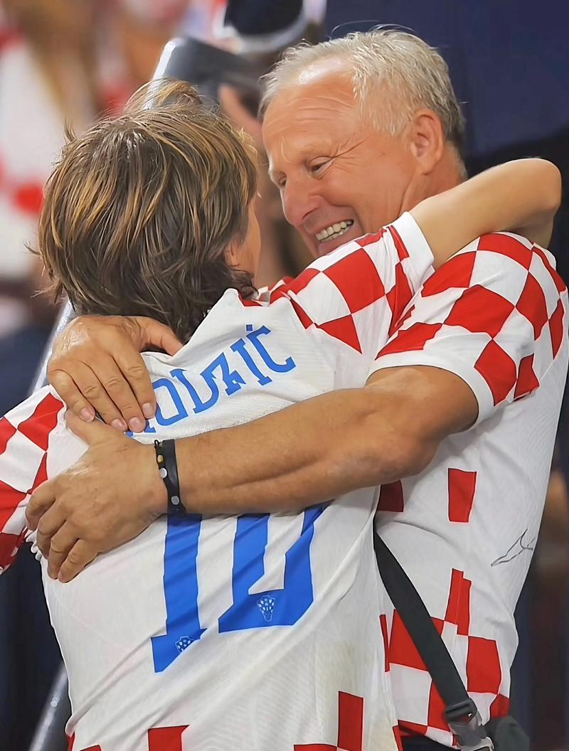 约克：曼联应多给年轻人机会，谢什科受伤奥比应该获得机会