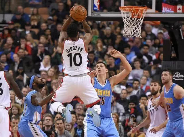 后撤步三分 后撤步三分