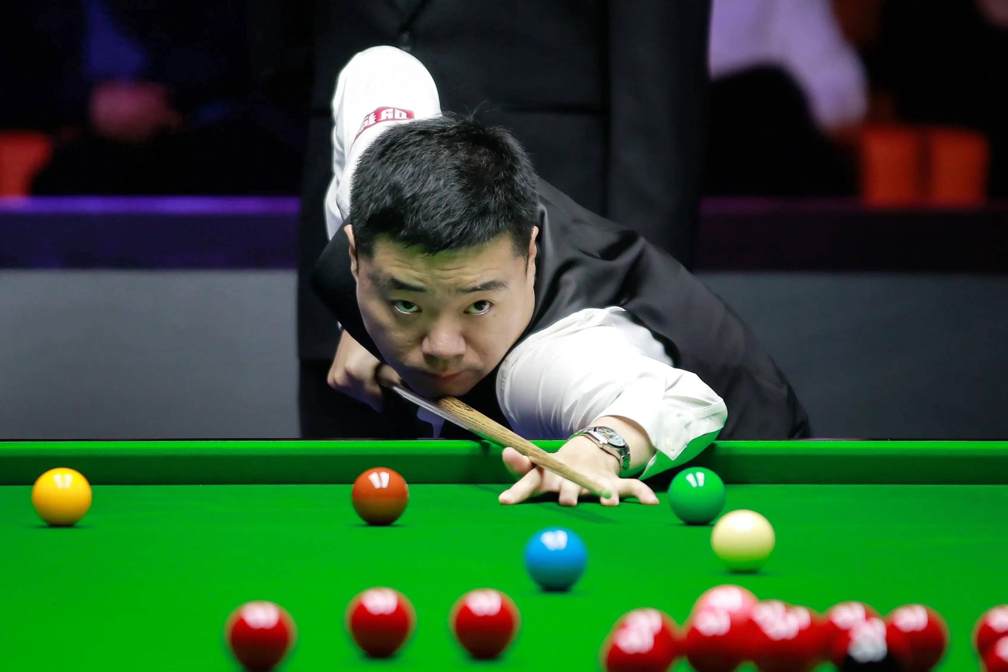 迫使勇士不 迫使勇士不